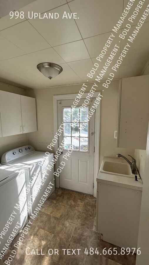 998 Upland Ave - Photo 7 of 21