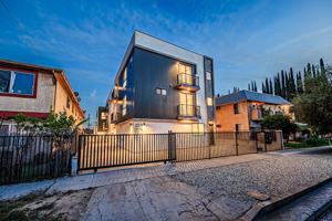 featured image of 6092 La Prada St