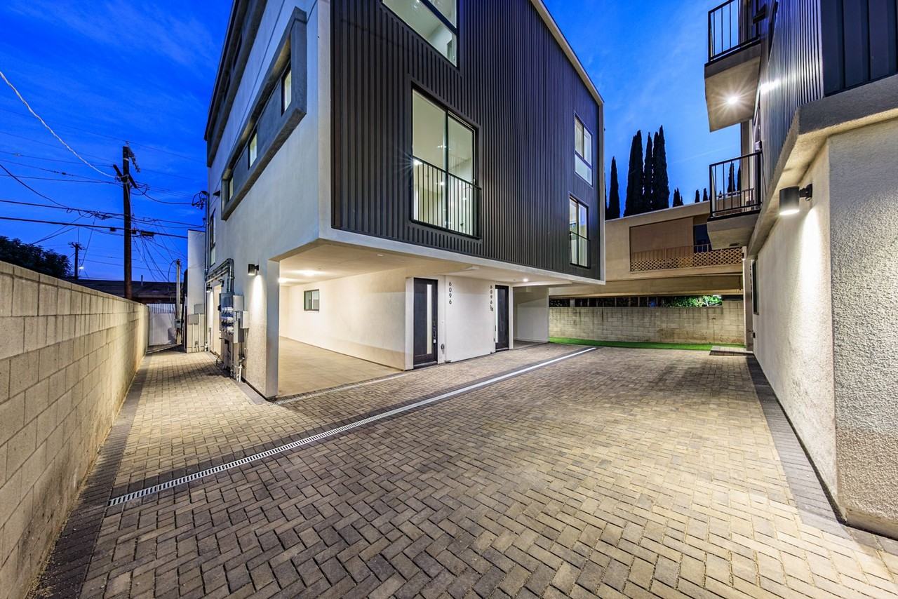 Rare Brand New Luxury Townhomes in Trendy Highland Park - Photo 7 of 50