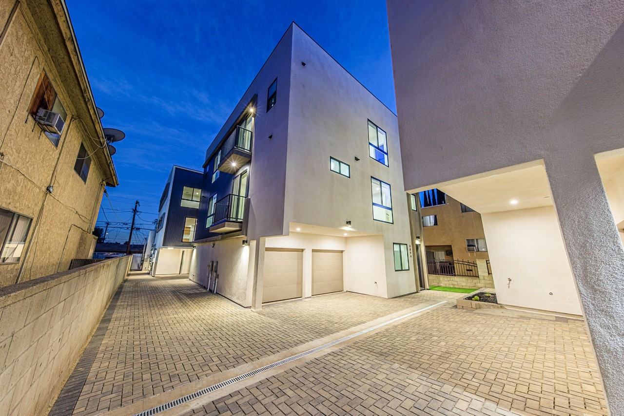 Rare Brand New Luxury Townhomes in Trendy Highland Park - Photo 7 of 50
