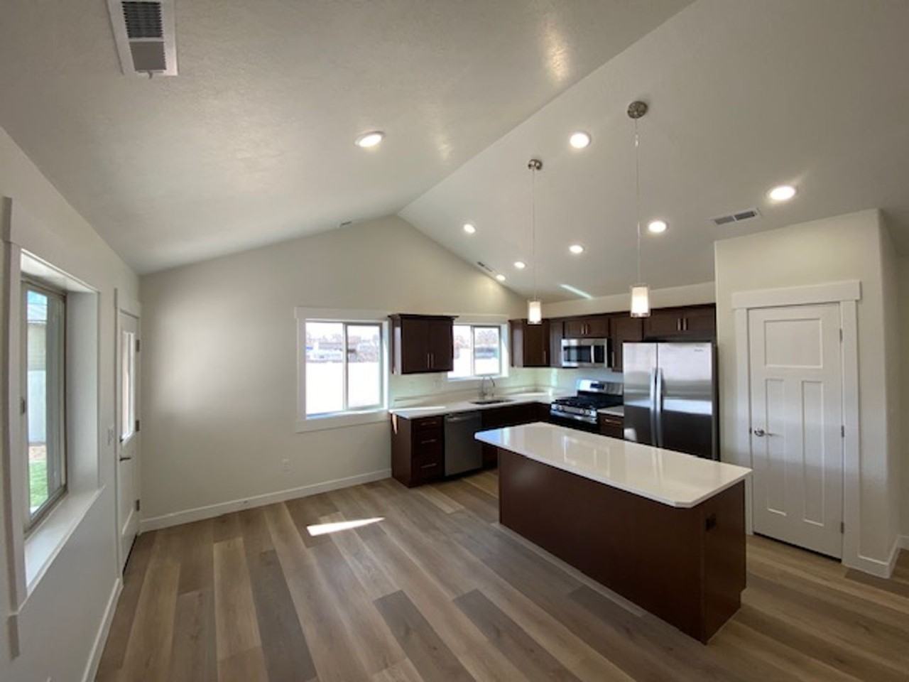 3943 Hawks Landing Loop - Photo 4 of 20