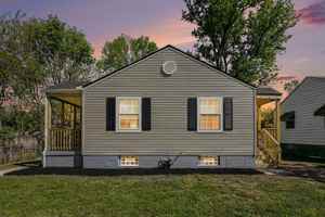 featured image of 4629 Queens Ave