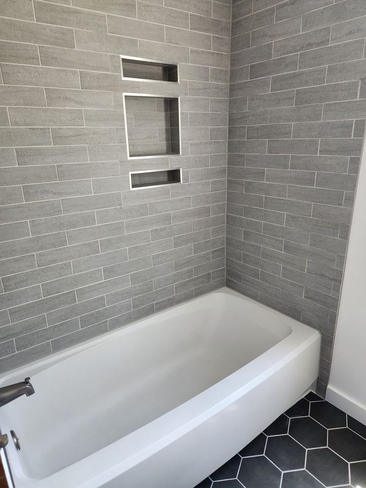 5901 Charles St - Photo 5 of 15