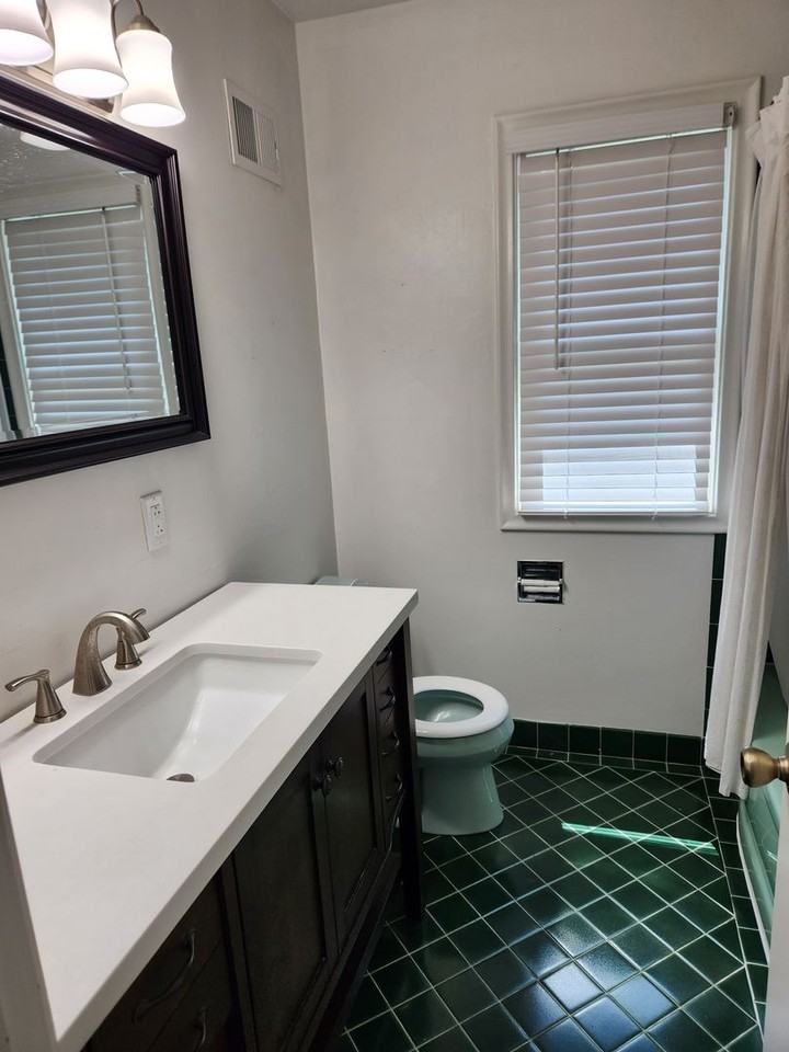 5901 Charles St - Photo 6 of 15