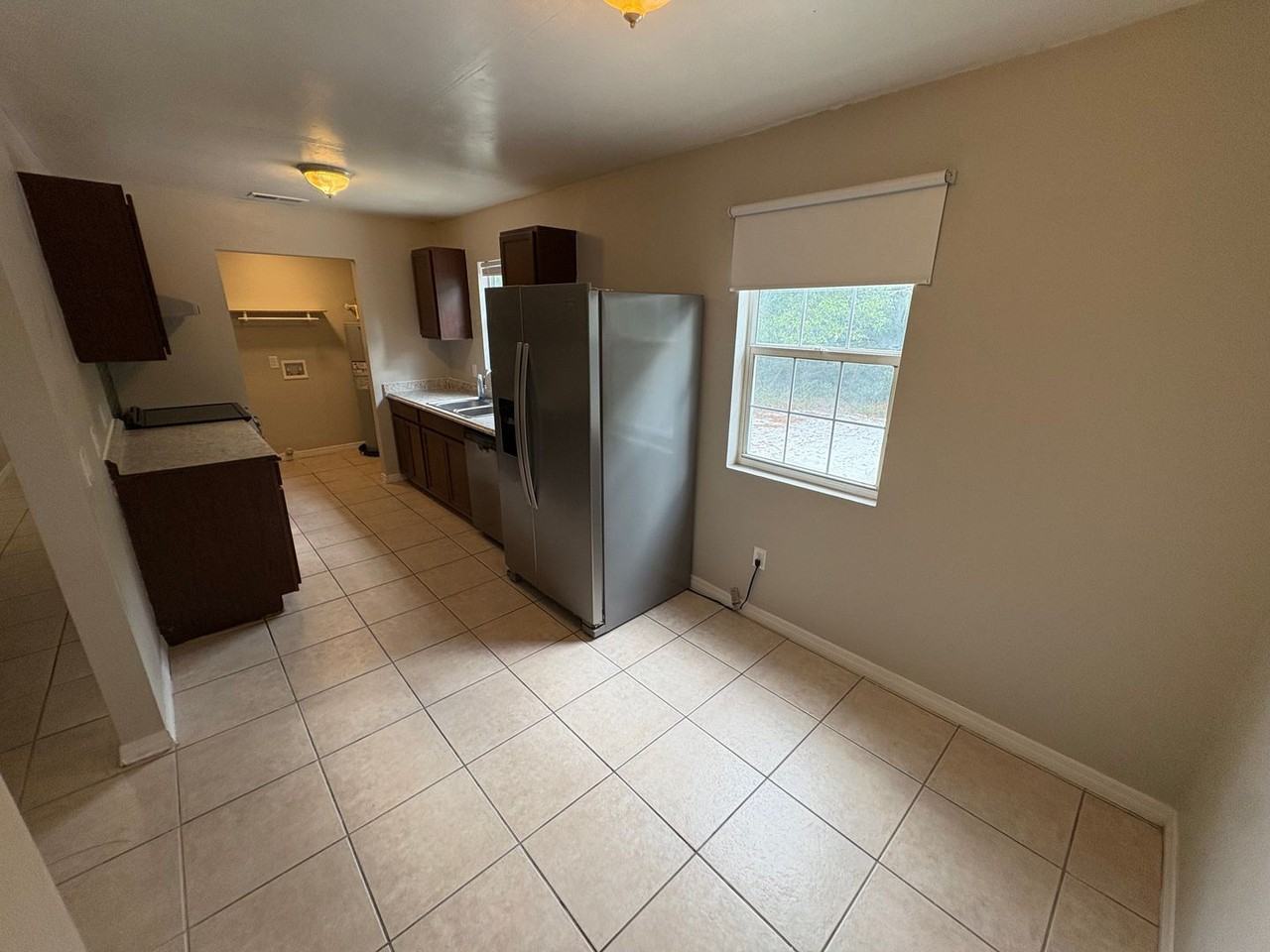 1410 Carolyn Ln - Photo 2 of 17