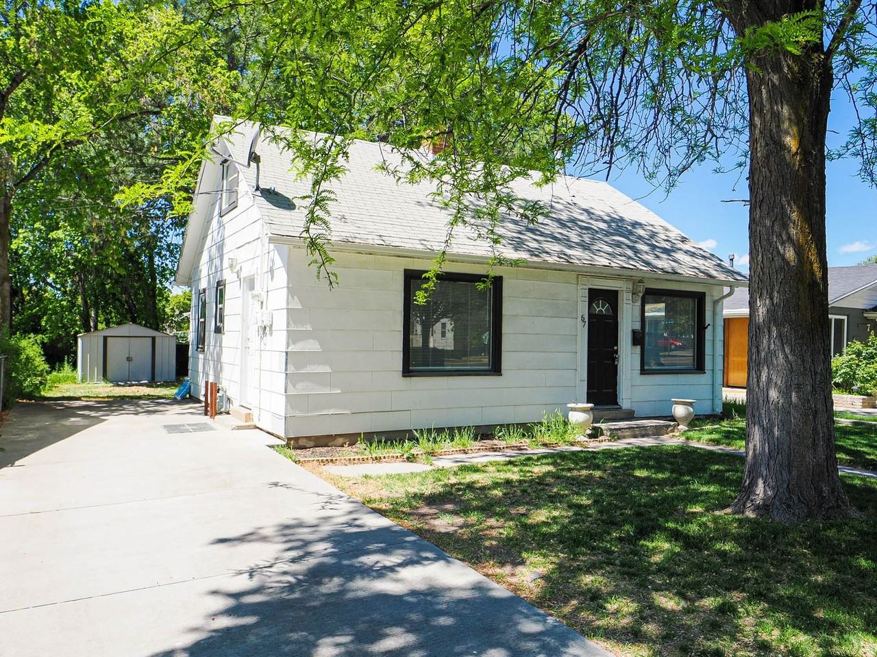 67 N 900 W - Photo 2 of 23