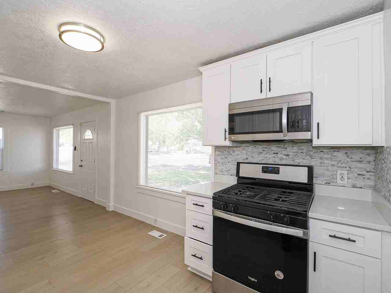 67 N 900 W - Photo 5 of 23