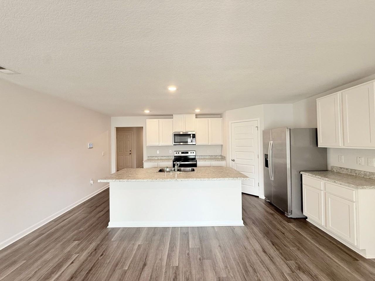 4383 Winged Elm Ct - Photo 5 of 20