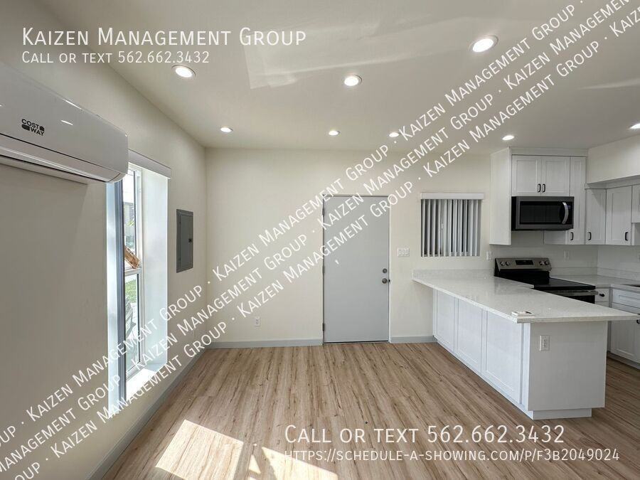 11893 Truro Ave #12 - Photo 3 of 12