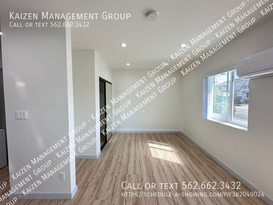 11893 Truro Ave #12 - Photo 4 of 12