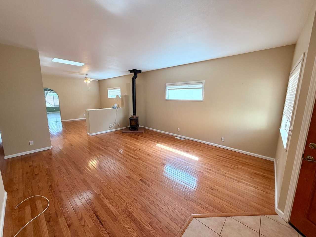 364 Vistamont Dr - Photo 2 of 20