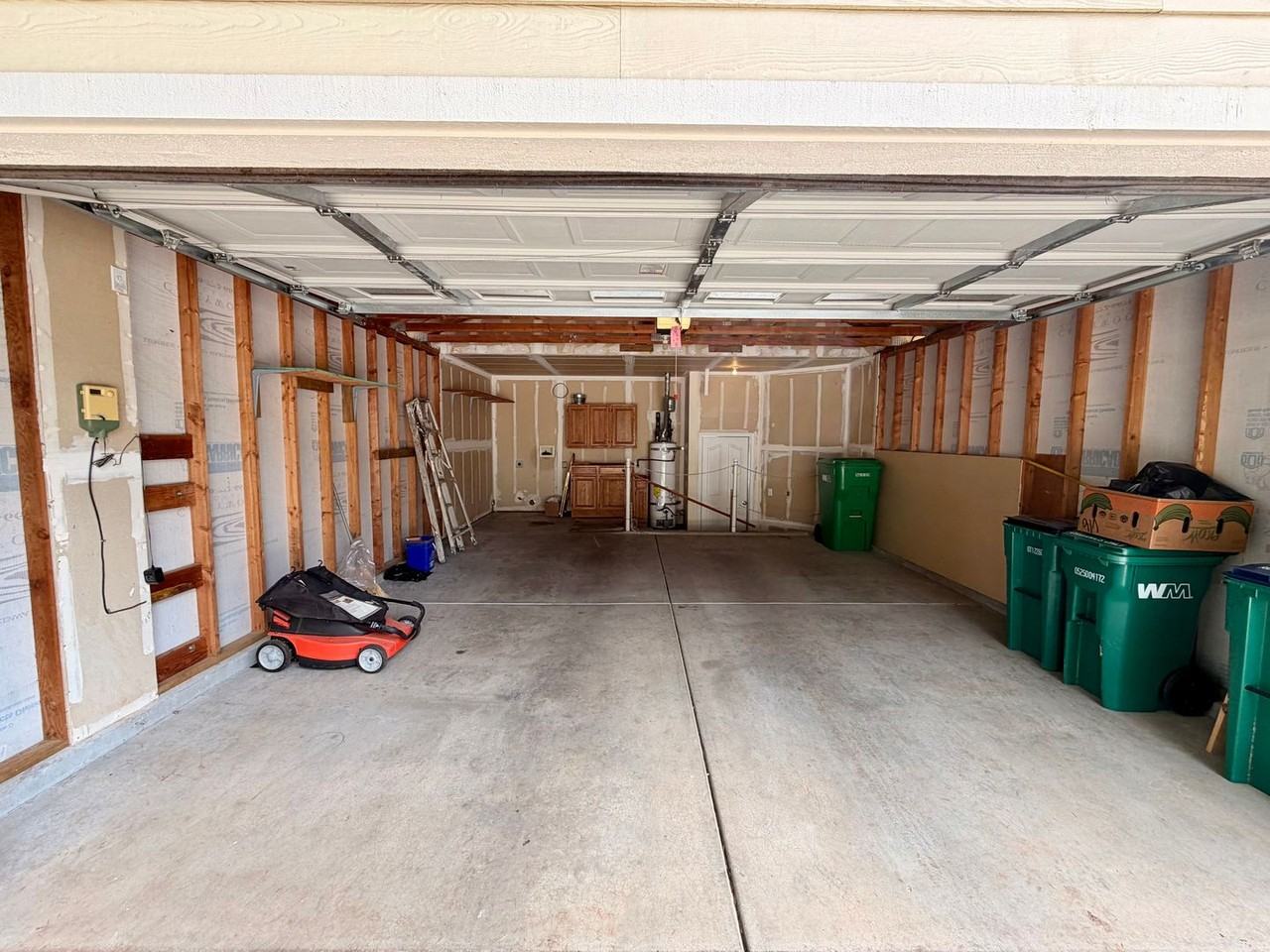 364 Vistamont Dr - Photo 4 of 20