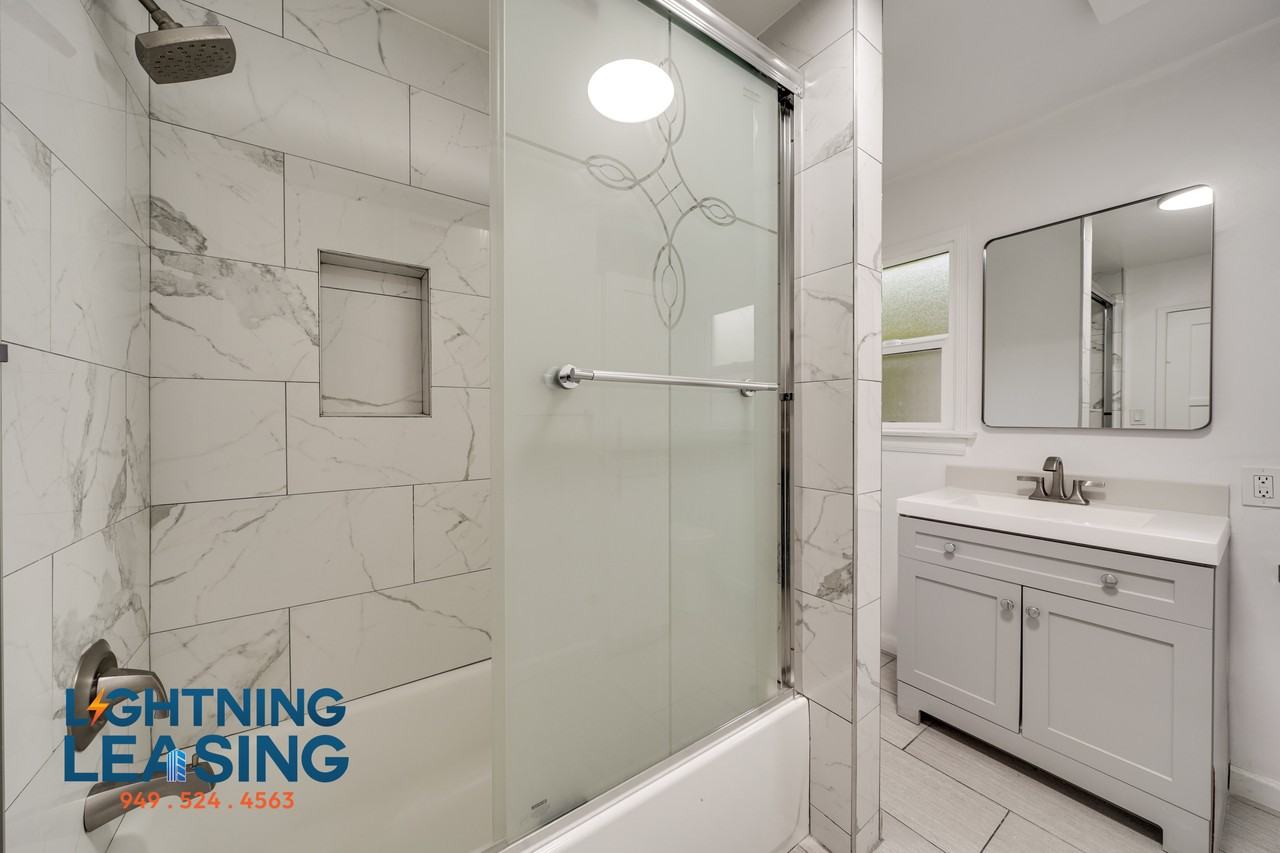 1363 Hauser Blvd #3 - Photo 7 of 21