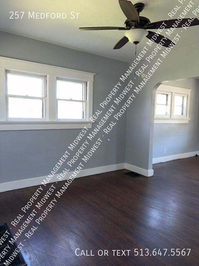 257 Medford St - Photo 4 of 12