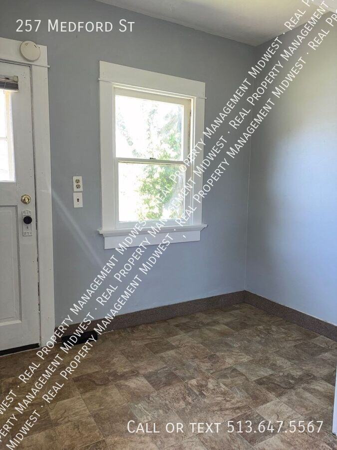 257 Medford St - Photo 7 of 12