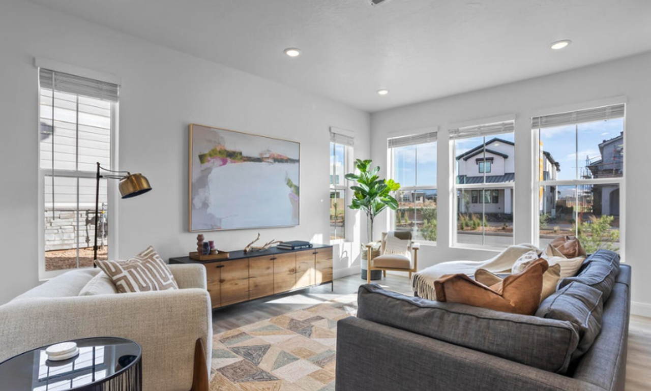 488 W Greenstone Pl - Photo 4 of 27