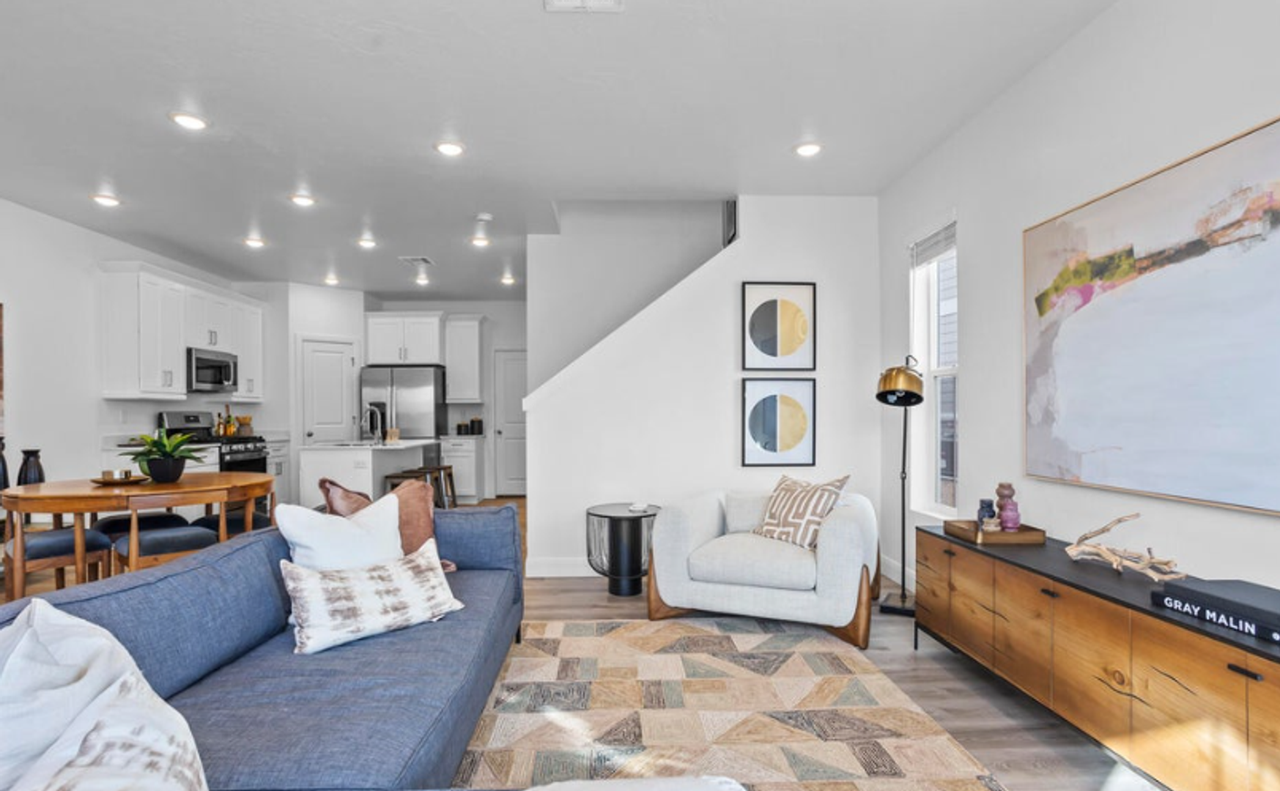 488 W Greenstone Pl - Photo 7 of 27