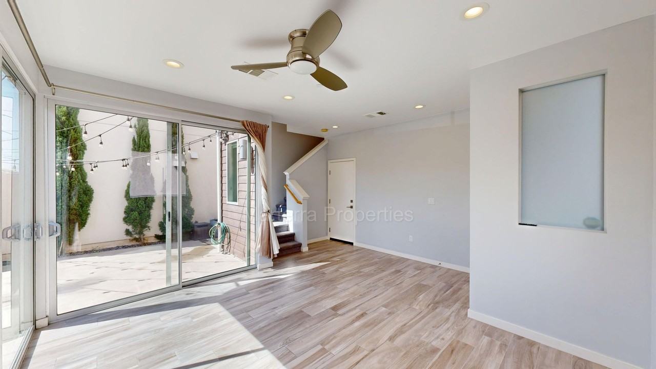 1946 Vitae Pl - Photo 4 of 29