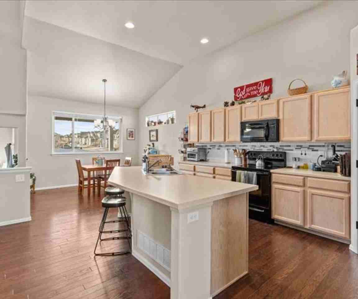 1803 104th Ave - Photo 7 of 34