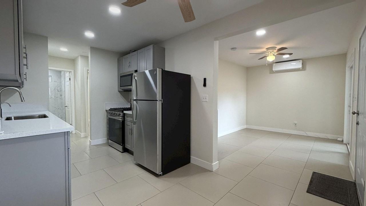 3980 Cedar St - Photo 6 of 16