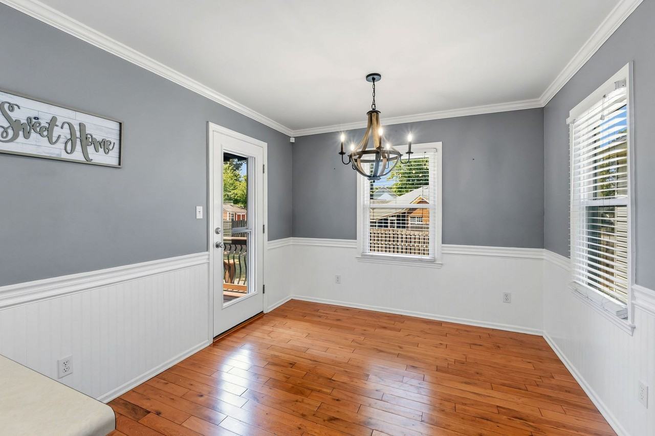 299 Ashbrook Dr - Photo 4 of 35