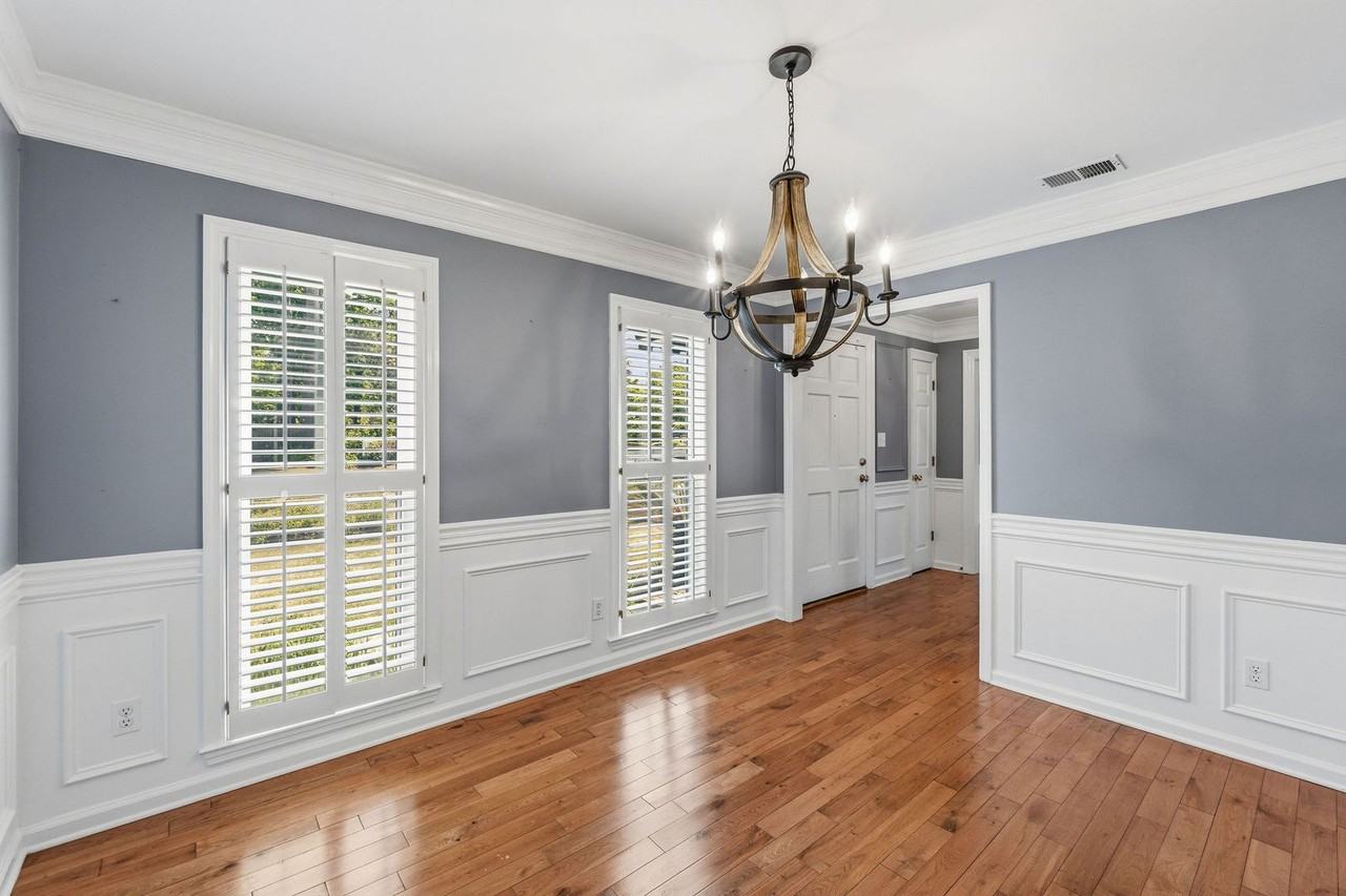 299 Ashbrook Dr - Photo 5 of 35