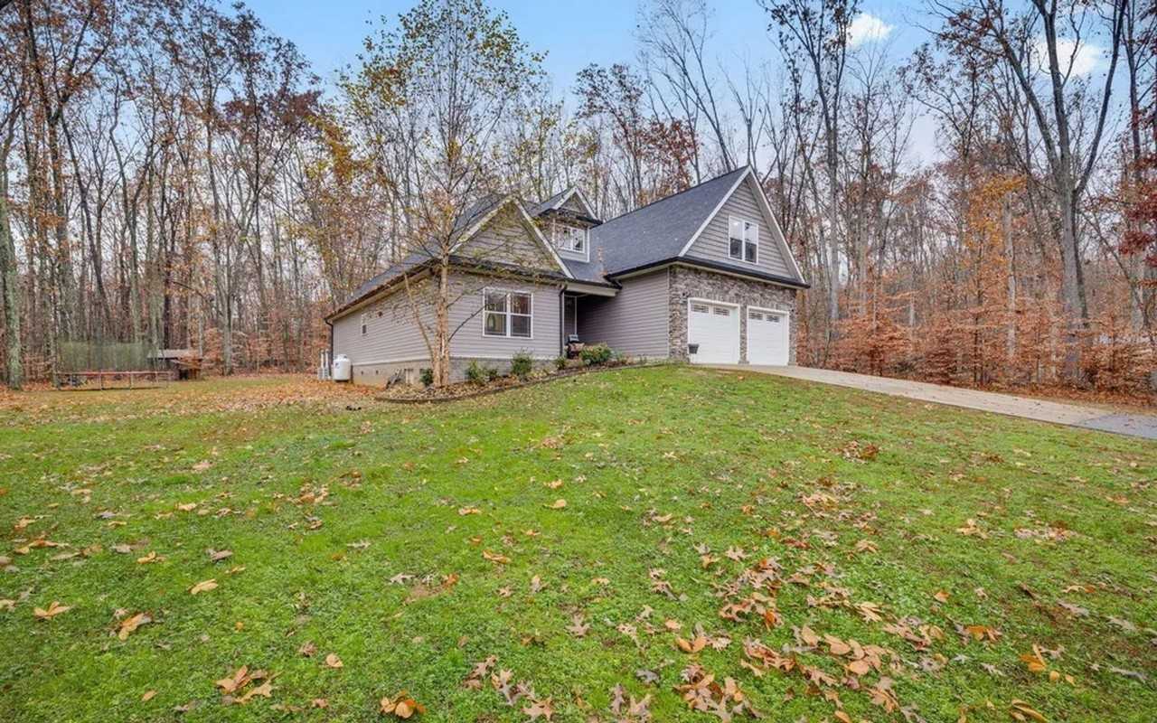 262 Allenwood Dr - Photo 2 of 3