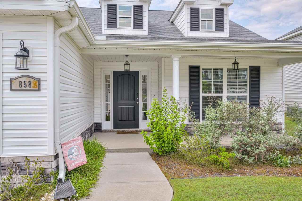 858 Goodale Dr - Photo 3 of 39