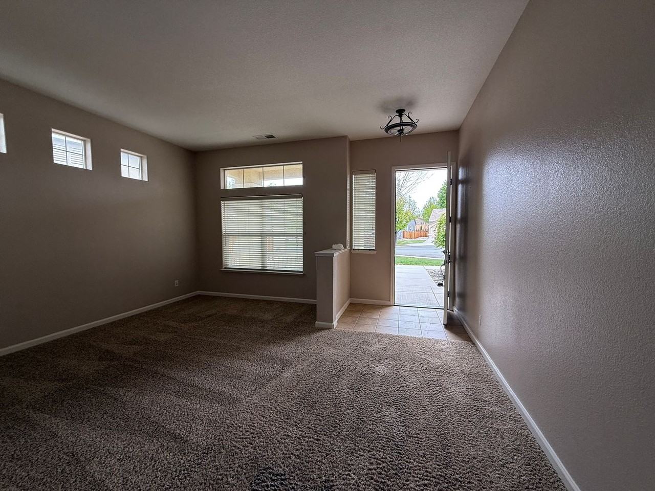 3773 Big Dipper Ct - Photo 4 of 18