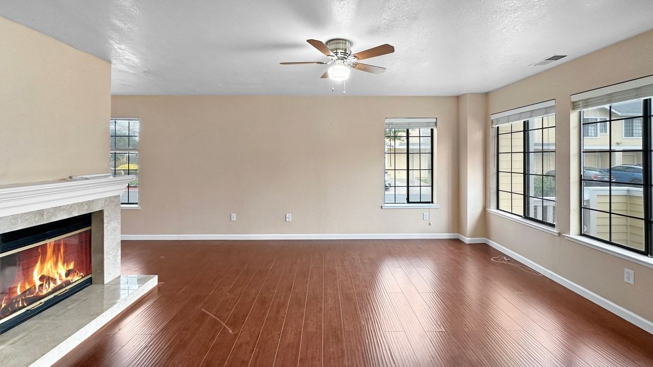 603 Devonwood - Photo 7 of 26