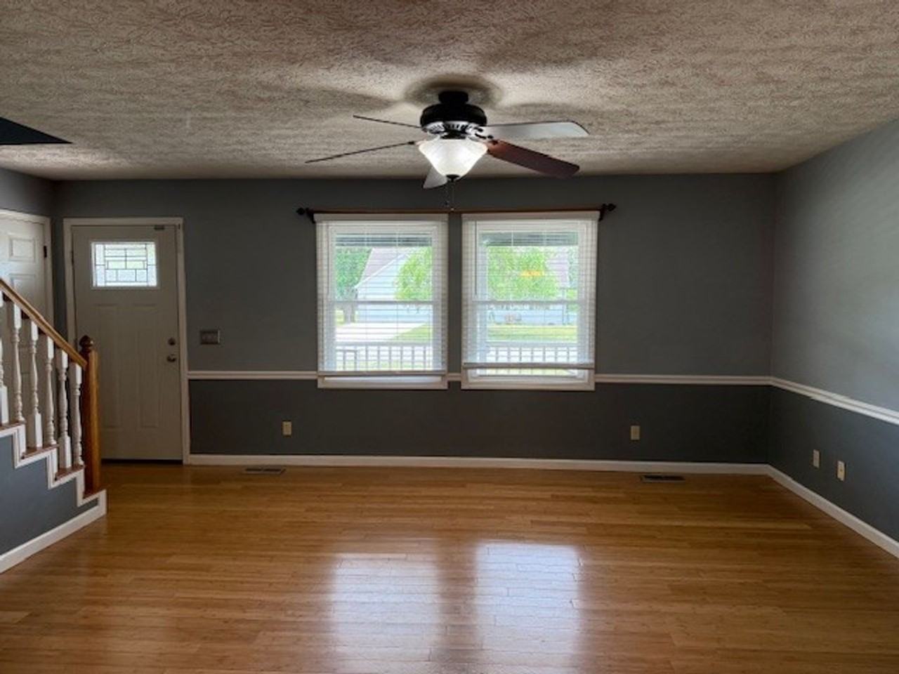 3339 Riveroaks Dr - Photo 2 of 21