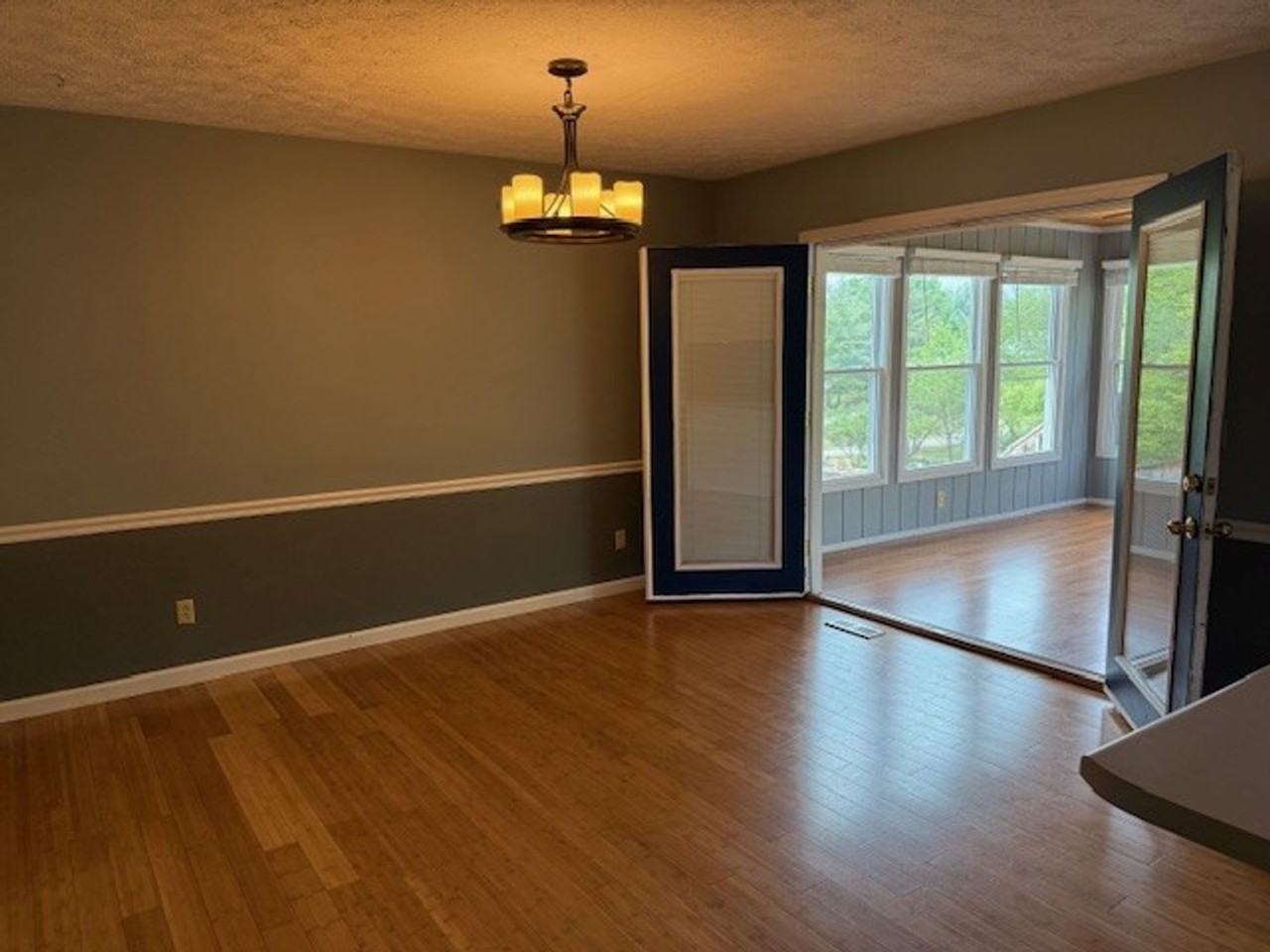 3339 Riveroaks Dr - Photo 3 of 21