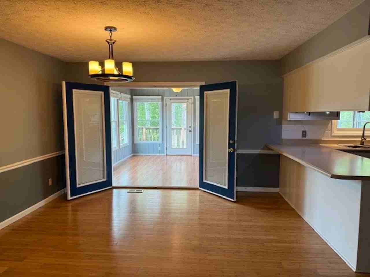 3339 Riveroaks Dr - Photo 4 of 21