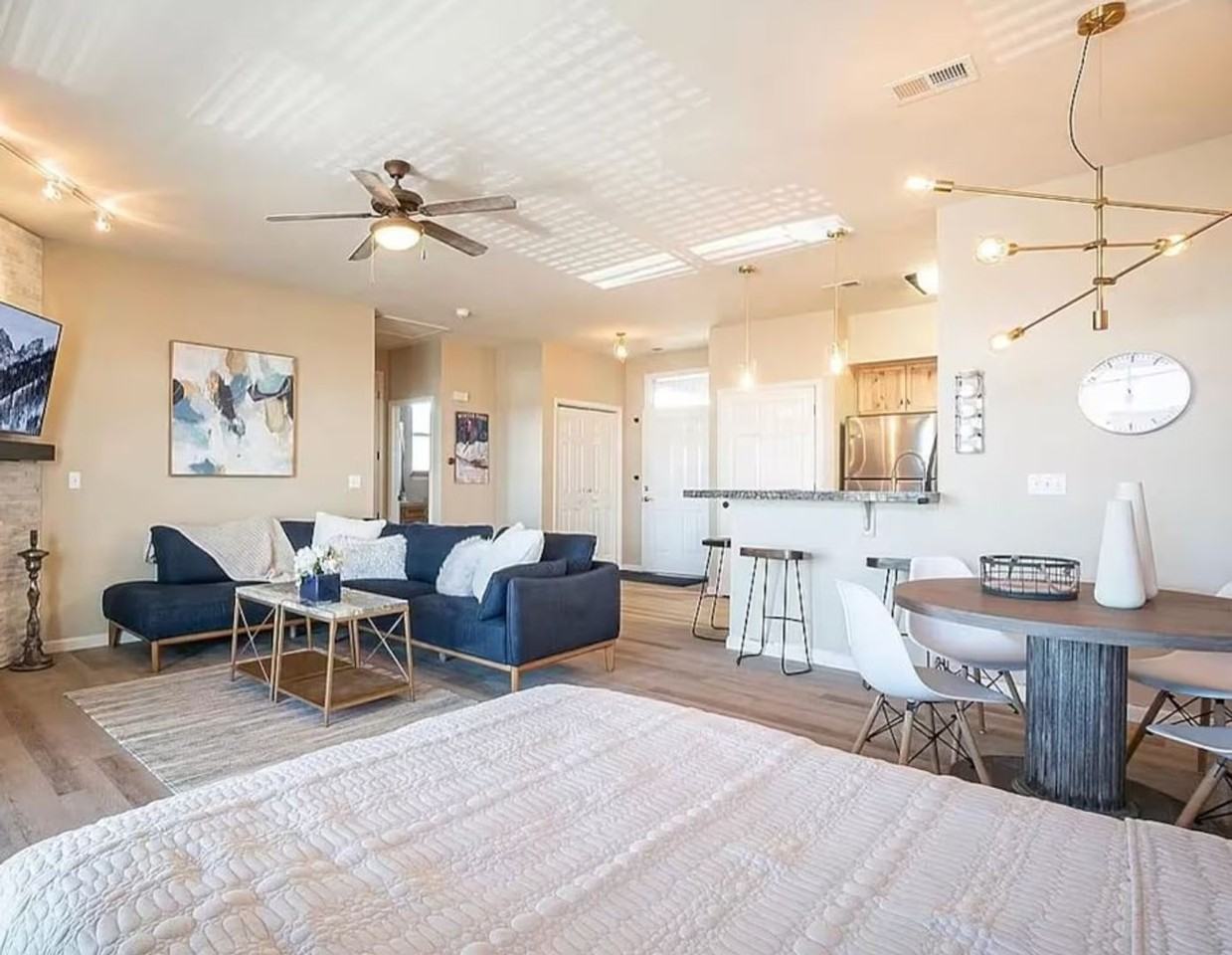 175 Spinner St - Photo 6 of 18