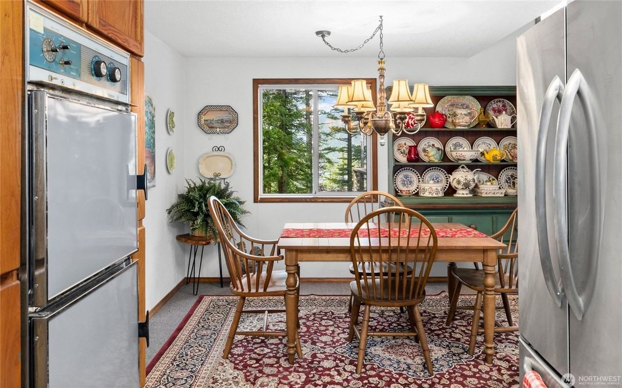 1161 Highland Loop - Photo 6 of 11