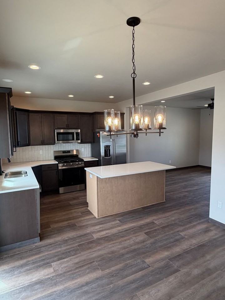 2660 N Neptune St - Photo 7 of 29