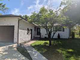 featured image of 7802 Rollingwood West Dr