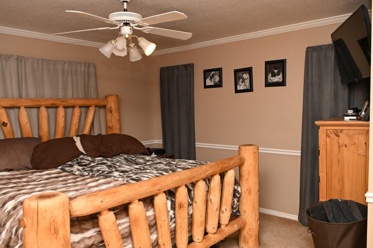 788 S Highway 66 - Photo 5 of 20