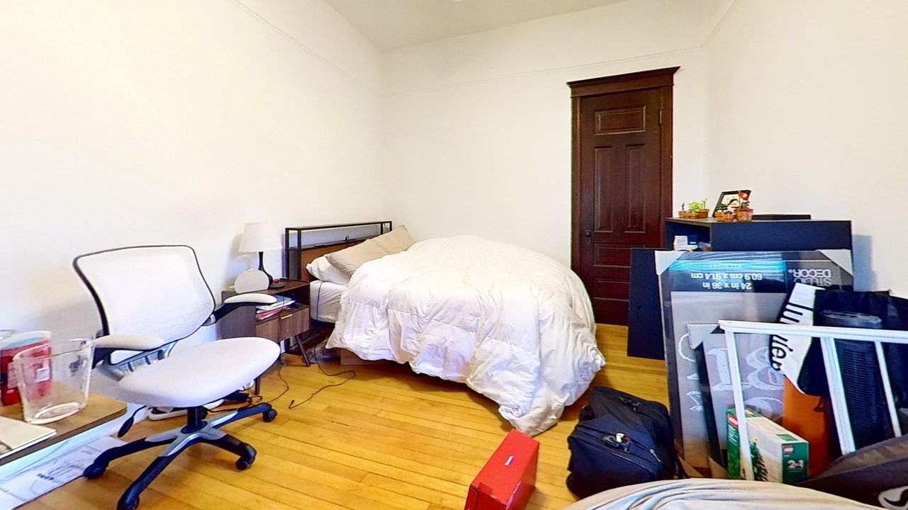 1017 W School St #3 - Photo 6 of 13