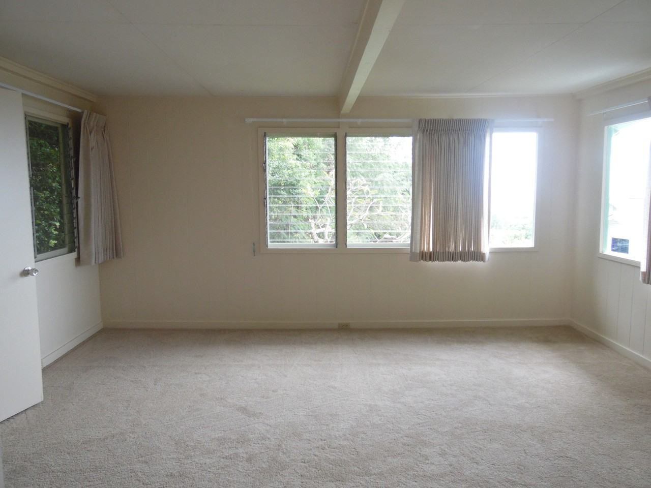 2998 Pacific Heights Rd - Photo 3 of 8