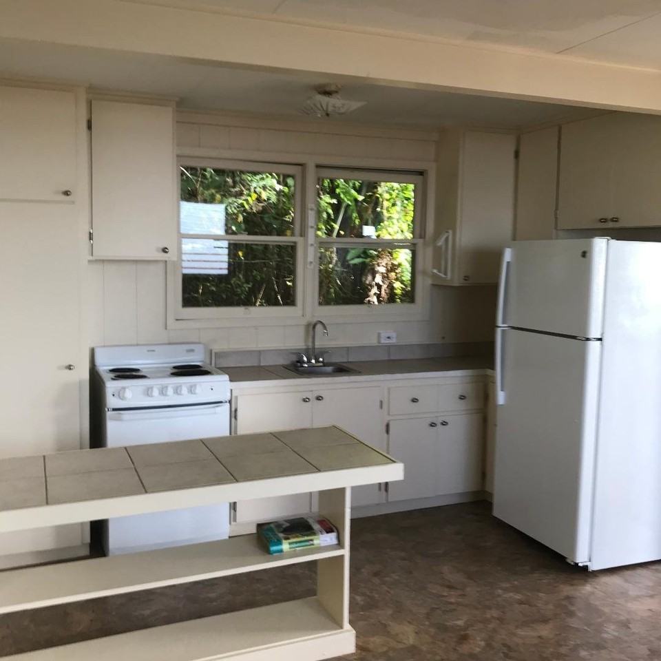 2998 Pacific Heights Rd - Photo 5 of 8