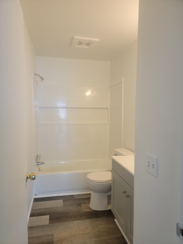922 Boon St - Photo 2 of 10