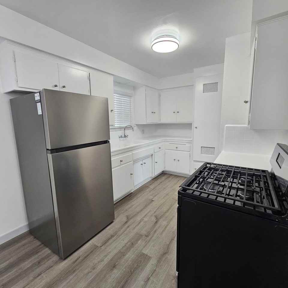 3376 Martin Luther King Jr Blvd - Photo 4 of 8