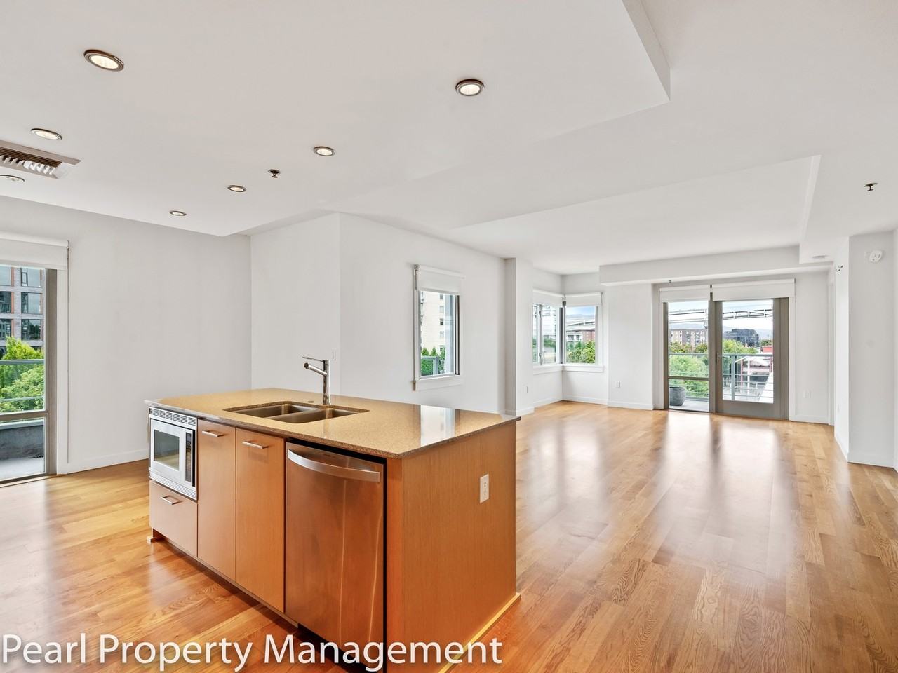 1310 Nw Naito Pkwy #409 - Photo 4 of 34