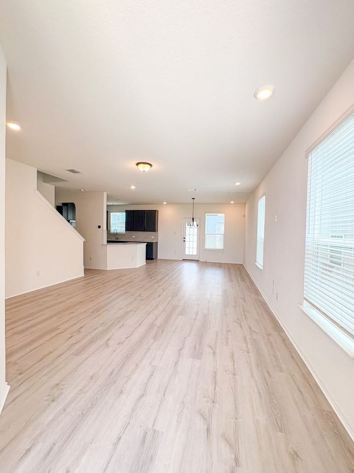 229 Barbary Coast Ln - Photo 3 of 25