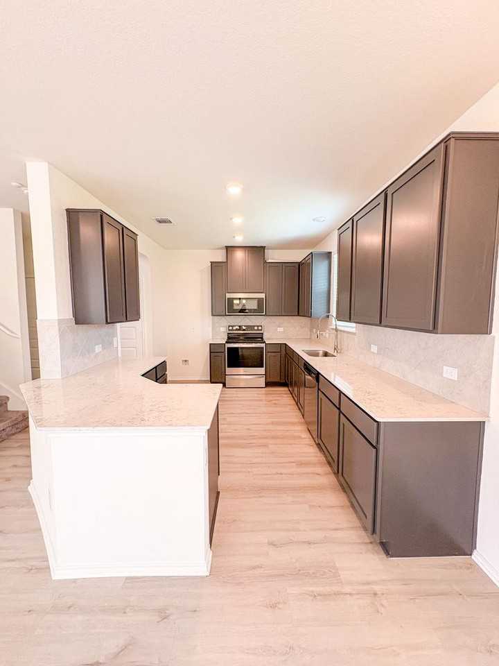 229 Barbary Coast Ln - Photo 5 of 25