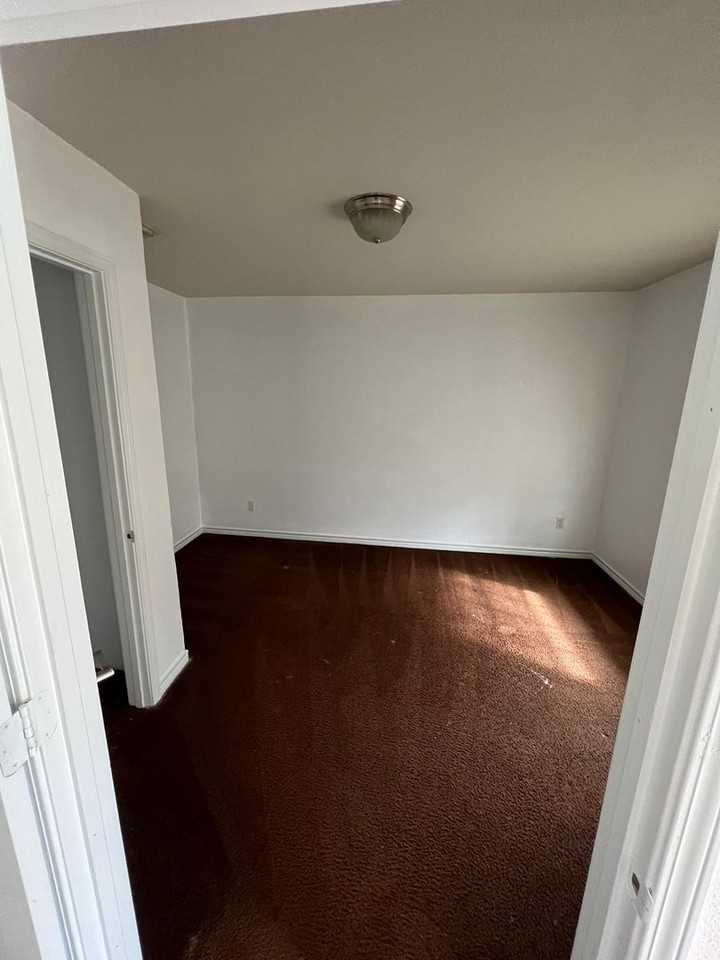 795 Devilleneuve St - Photo 6 of 13