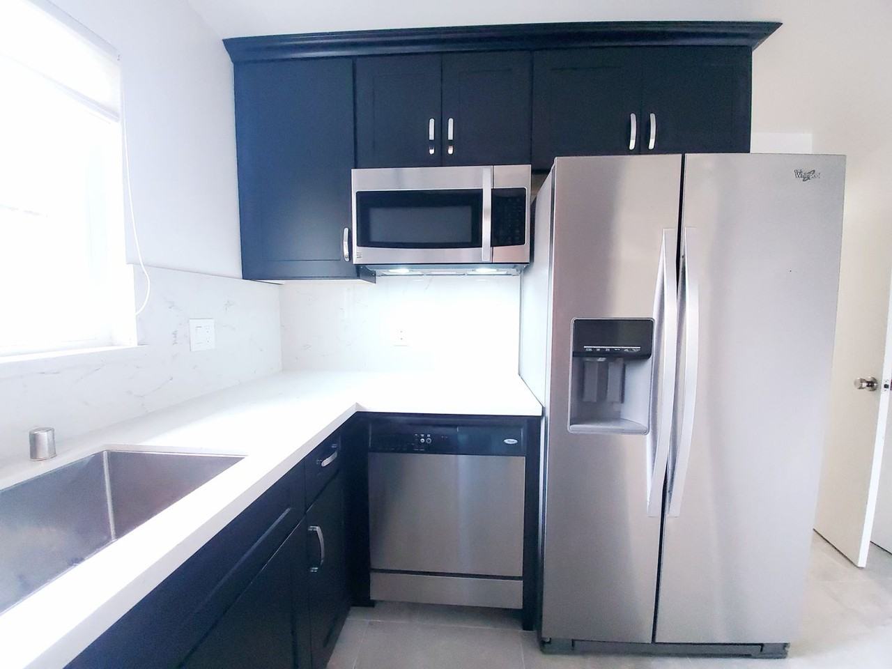 151 W 3rd Ave #3 - Photo 6 of 36