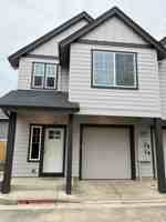 featured image of 1550 E 3rd St