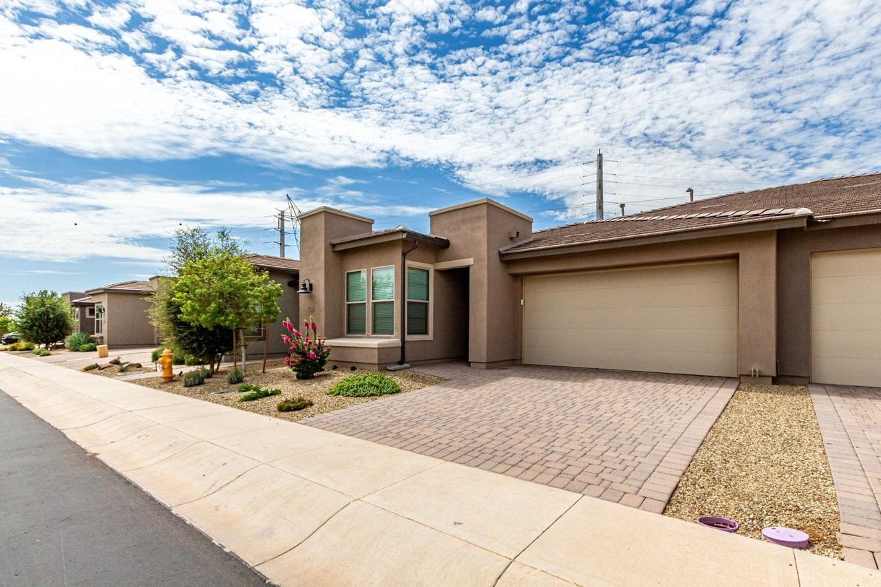 35332 N Sunset Trl - Photo 2 of 33